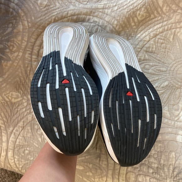 Salomon Specturs running shoes - Picture 3 of 4